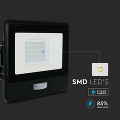 V-TAC -30-S 30W SMD Pir Sensor Floodlight With Samsung Chip Colorcode:4000K BLACK BODY GREY GLASS