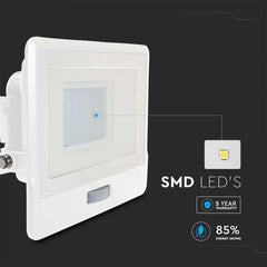 V-TAC 30-S 30W SMD PIR Sensor Floodlight With Samsung Chip Colorcode:4000K White Body White Glass